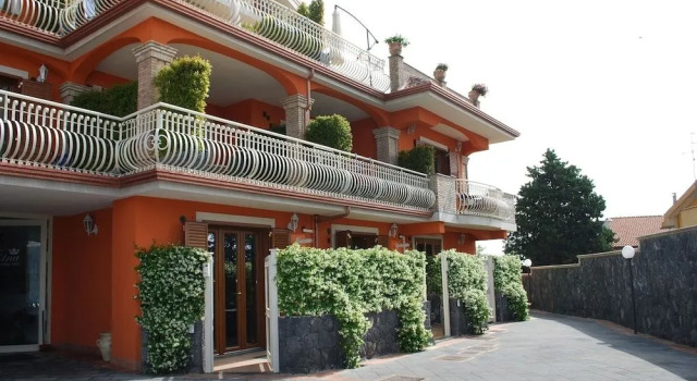 Etna View Holiday House