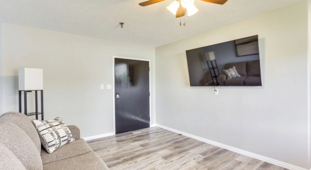 Walk to Oakland City University: Modern Apartment!, Reserva ahora Apartamento Oakland City 