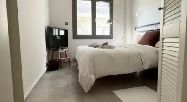 Nikaia Metro House