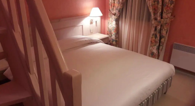 Семейный номер Standard Logis LAuberge Bourbonnaise - Vichy sud