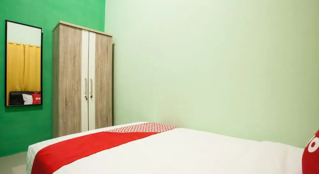 Номер Standard OYO 1733 Pocut Residence Syariah