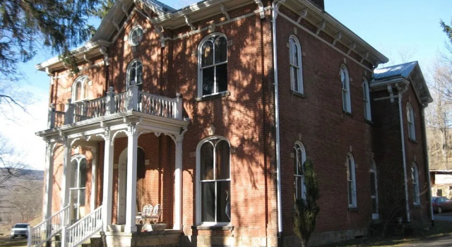 Shaw Mansion Inn, Book Hotel Deep Creek Lake State Park USA