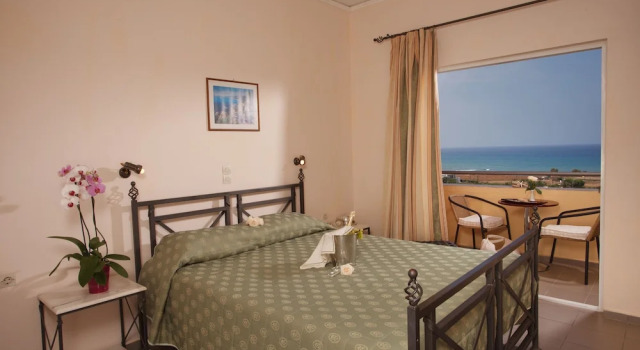 Двухместный номер Standard с балконом Oasis Scaleta Hotel