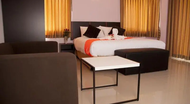 Двухместный номер Deluxe с балконом La VIVA Hotel