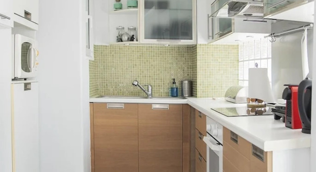 Апартаменты с балконом Amazing Renovated Penthouse In Pagkrati