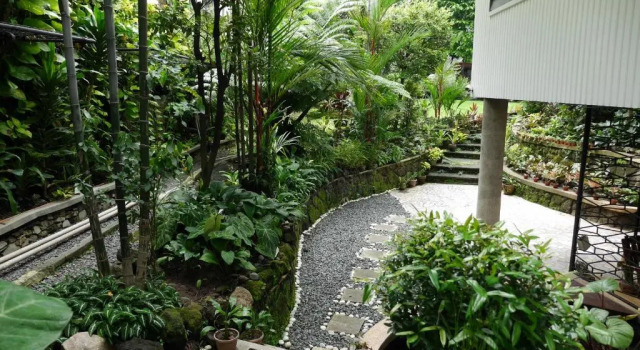 Номер Standard New Manila Suites