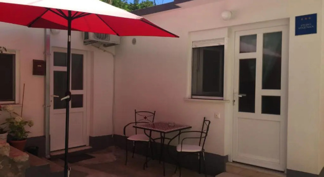 Студия Dinka Apartment