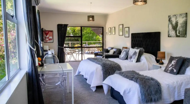 Двухместный номер Standard Swan House
