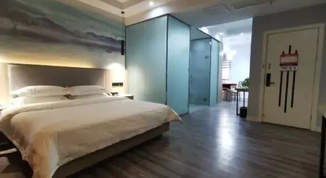 Люкс Deluxe Huaibin Chunnuanhuakai Boutique Hotel