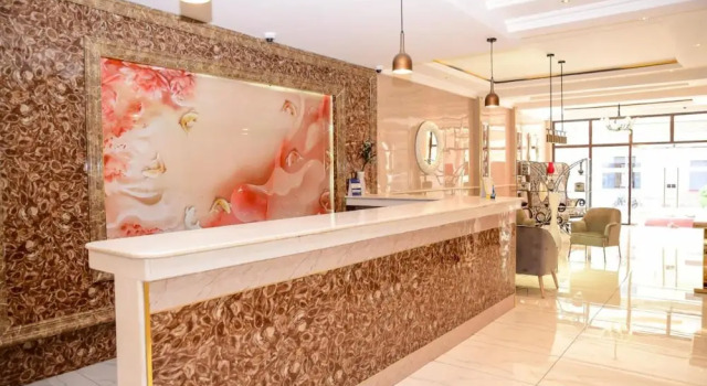 La Beila Hotel Meru