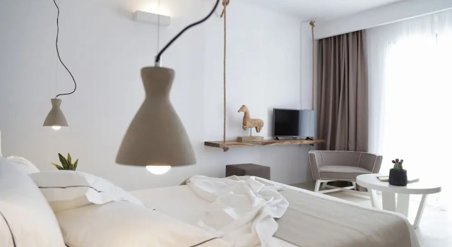 Полулюкс с балконом и с видом на море Livin Mykonos Hotel