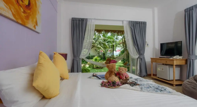 Номер Deluxe с балконом Sea Coco Resort