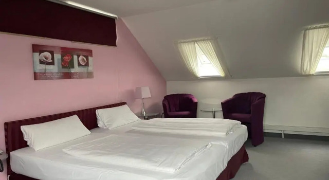 Hotel Unterfeldhaus, Забронировать Отель Отели Эркрат 3 звезды, 3*