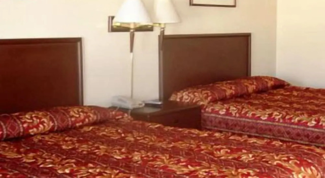 Holiday Motel Waynesburg, Buchen Sie Motel Waynesburg Pennsylvania