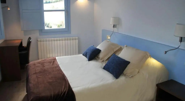 Ca de Costa, Book Hotel Hotels in Aragon with Parking, Parking