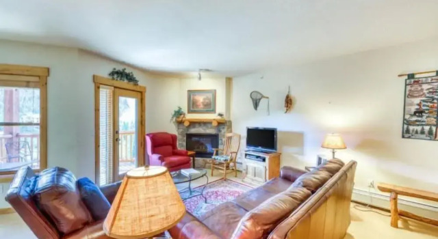 Tenderfoot Lodge 1 Bedroom at the Mountain House Base