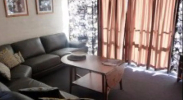 Kirwan 49 - Holiday Apartment