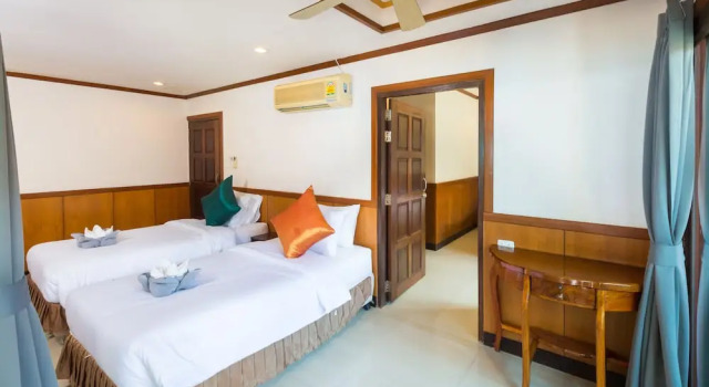 Семейный номер Deluxe с 2 комнатами с балконом Sunrise Resort- Koh Phangan - SHA Extra Plus