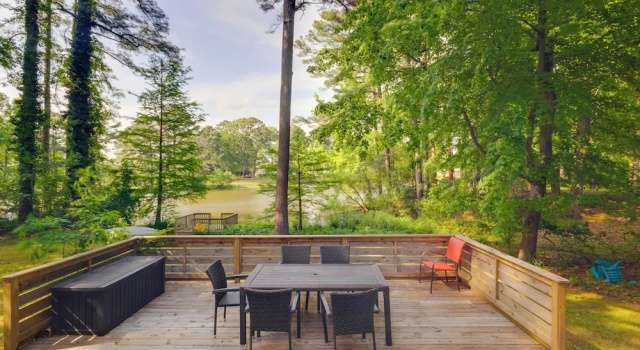 Коттедж Lakefront Newport News Home, 6 Mi to City Center!