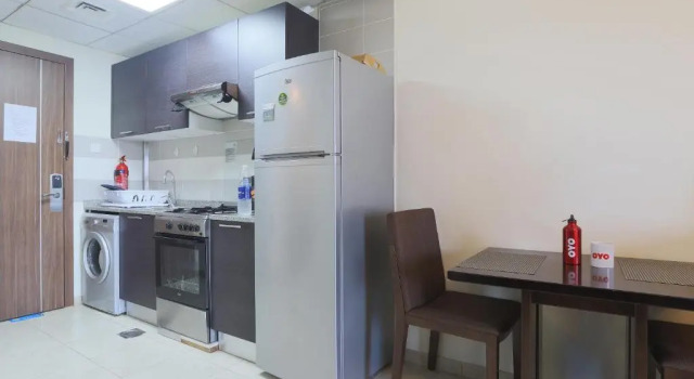 Super OYO 323 Home 417, Imperial Residence Tower B, Studio