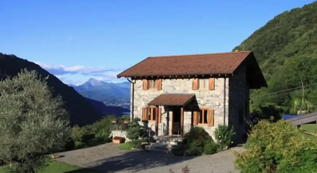 Villa Victoria in Macchero, Prenota Villa Hotel a Como con parcheggio, Parcheggio