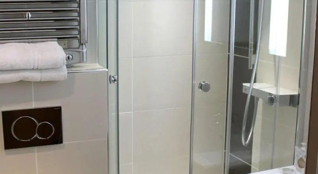 Четырёхместный номер Standard Kyriad Lyon Est - Bron Eurexpo Le Cottage