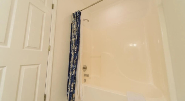 Семейный коттедж с 4 комнатами с видом на реку E Huron 308 4 Bedroom Holiday Home By My Ocean Rentals