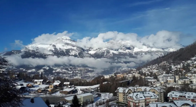 Апартаменты с 2 комнатами Duplex 6-8 pers, avec garage, WIFI, calme, proche des pistes, top équipé et linges fournis, vue magnifique