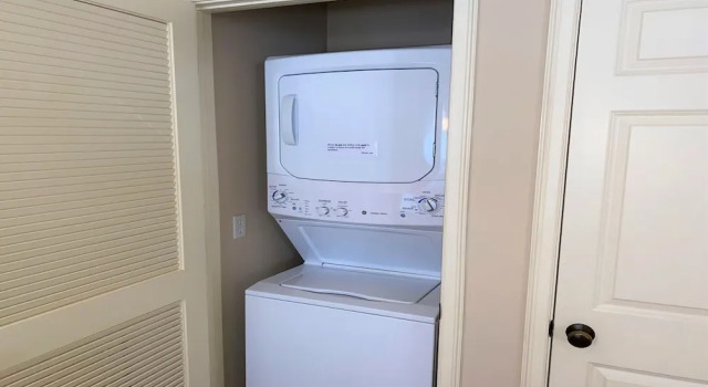 206 N Shore Pl 2 Bedroom Condo