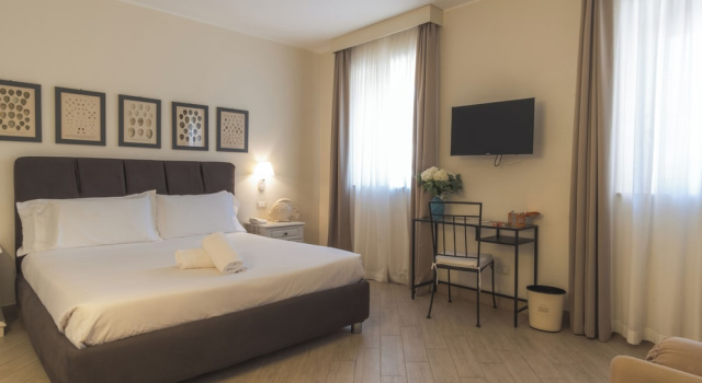 Четырёхместный семейный номер Standard Hotel San Pietro Palace