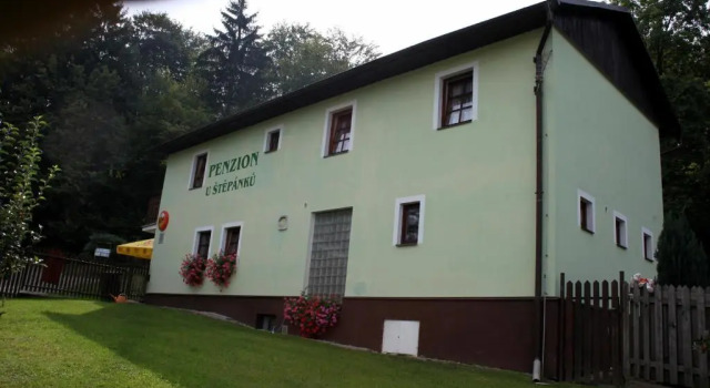 Pension U Štěpánků, Rezerwuj Apartament Hotele w Central Bohemia z parkingiem, Parking