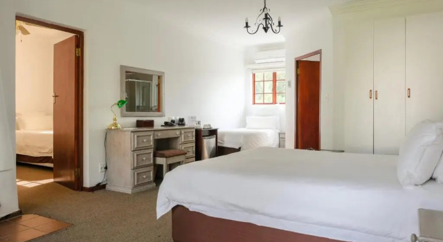Семейный номер Standard Houw Hoek Hotel