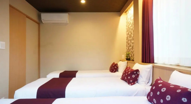 Номер Deluxe RoNa Hotel