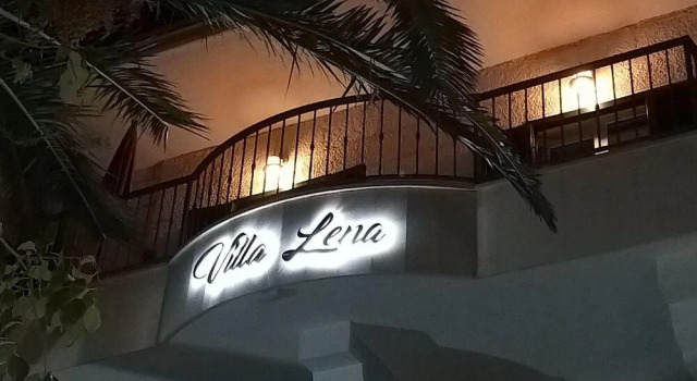 Apartments Lena, Varaa Huoneisto Hotellit Split-Dalmatia pysäköinnillä, Pysäköinti