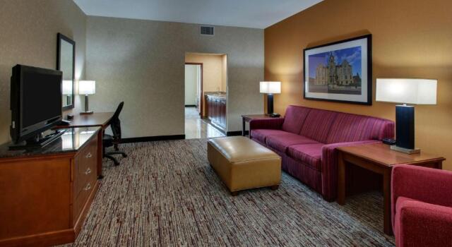 Люкс Drury Inn & Suites Findlay