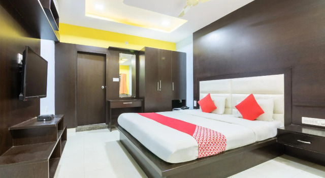 Capital O 15965 Hotel Nandi Gateway, Rezervovat Hotel Hotely v Bangalore s parkováním, Parkování