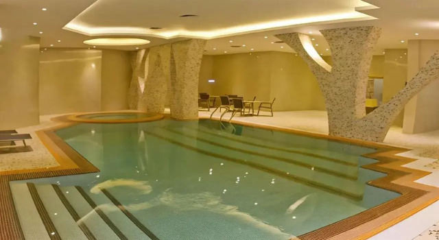 Royal Hotel Shiraz, Rezerwuj Hotel Hotele 4-gwiazdkowe w Shiraz, 4*