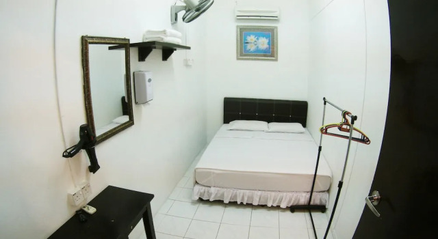 Коттедж с 4 комнатами 39 Guest House