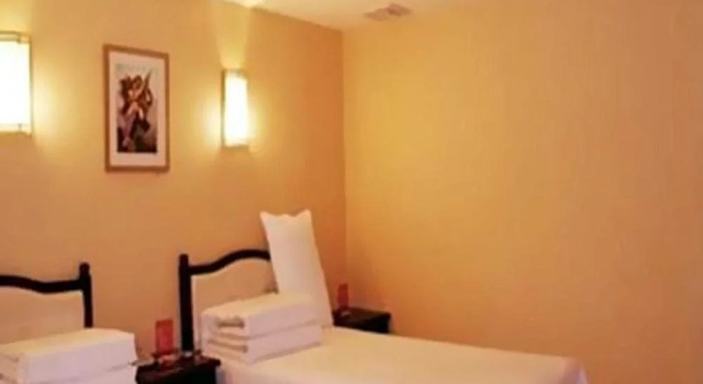 Xiangyu Hotel, Prenota Hotel Hotel a Yanbian con parcheggio, Parcheggio
