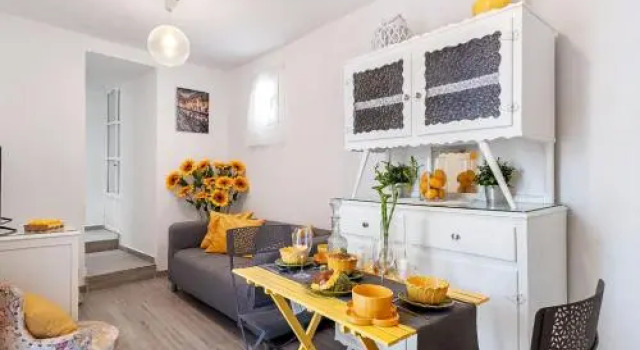 Apartamento Los Girasoles, Забронировать Апартаменты/квартира Апартаменты Вехер-де-ла-Фронтера, рядом с Церковь Святого Спаса, Апартаменты/квартира