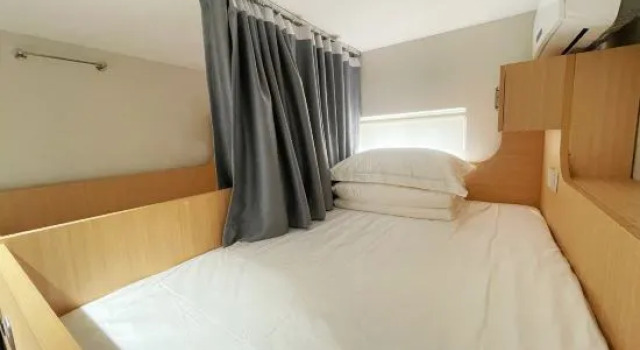 Кровать в общем номере (женский номер) UTHHOME Youth Hostel (Chongqing Jiefangbei Hongyadong)