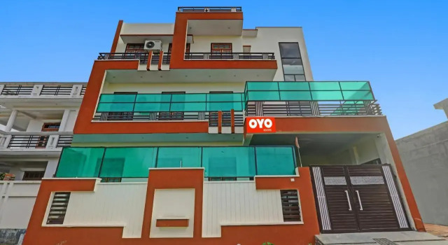 OYO Flagship 80680 Hotel Harsh Inn, Забронировать Отель Лакхнау штат Уттар-Прадеш