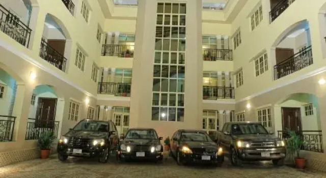 Apartment Royale Hotel-3 Bd Apartment, Boek Appartement Ikeja 