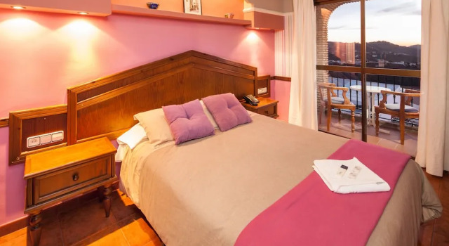 Одноместный номер Standard с балконом Hotel y Bungalows Balcón de Competa