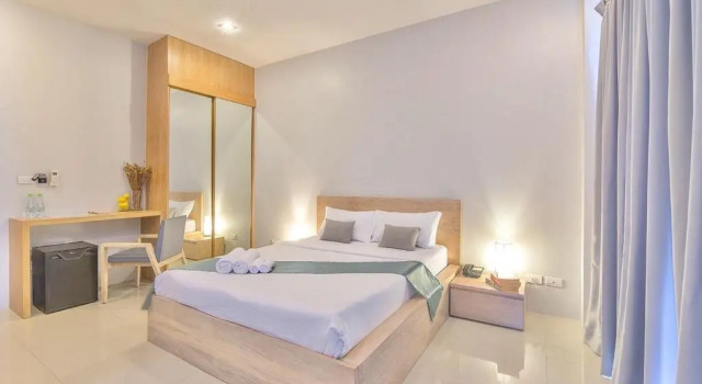 Двухместный номер Standard с балконом Lemonade Phuket Hotel -SHA Plus
