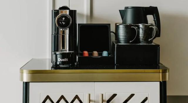 Двухместный люкс с балконом и с видом на город The Halyard Liverpool, Vignette Collection by IHG