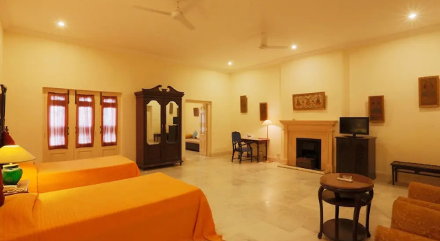 Номер Deluxe с балконом The Lallgarh Palace - A Heritage Hotel