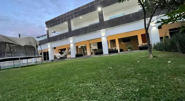 Amplia Eco-casa,alberca, jardín,4 hab,equipada.