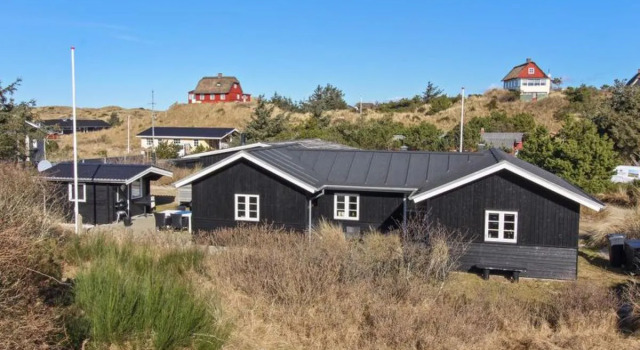 "August" - 300m from the sea in Western Jutland, Book Hotel Vejers Strand Syddanmark