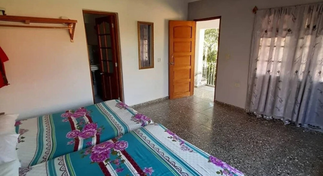 Hostal 14 De enero, Забронировать Отель Отели Тринидада 3 звезды, 3*